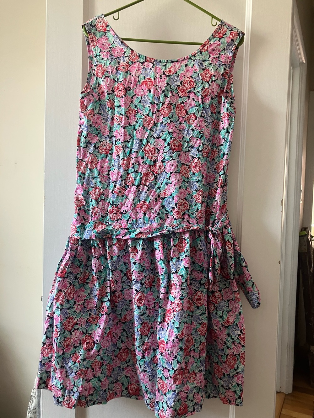 Laura Ashley vintage cotton drip waist dress with pockets!